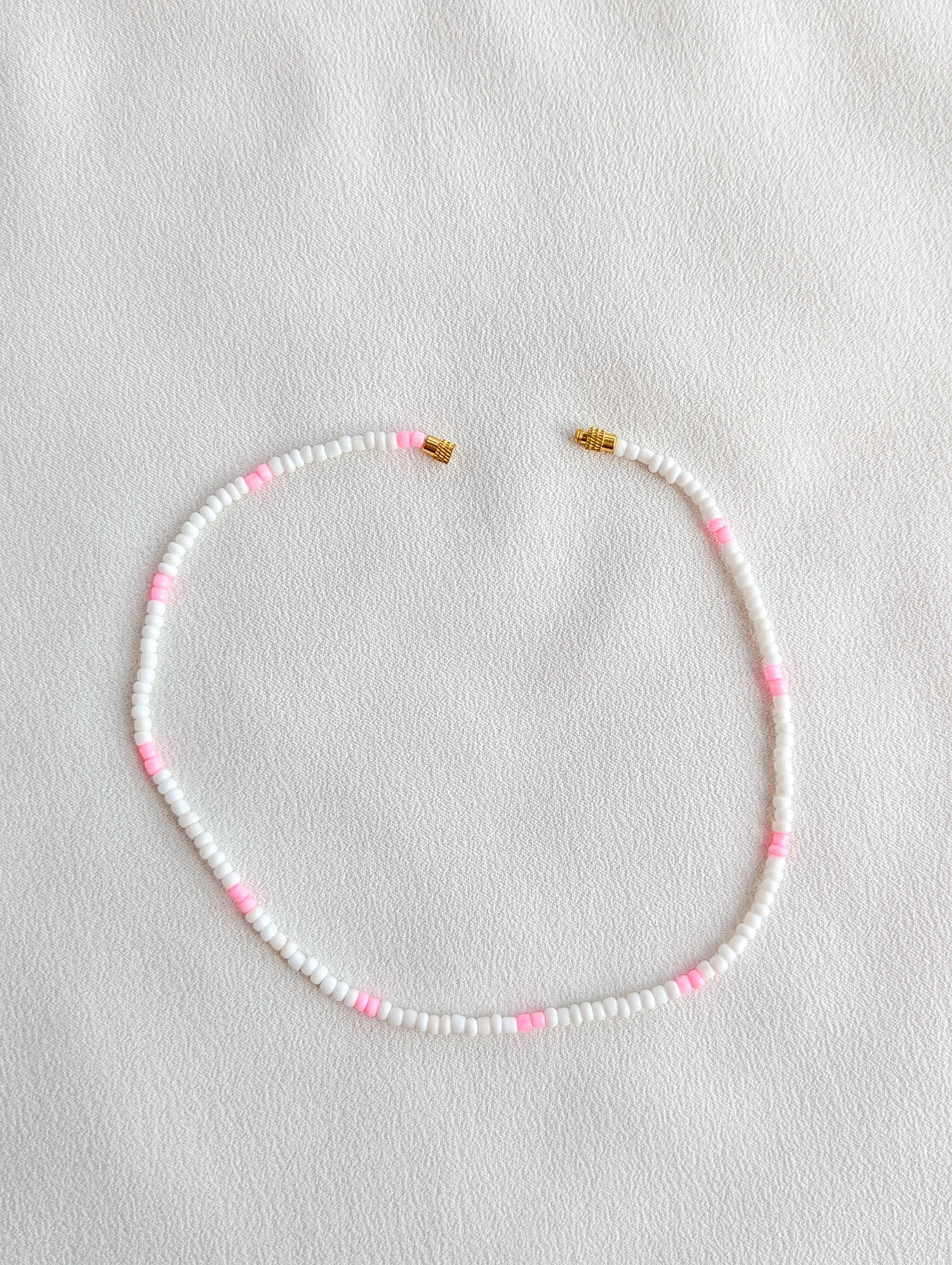 [THE ELEVEN] Necklace: White/Pink [Small Beads]