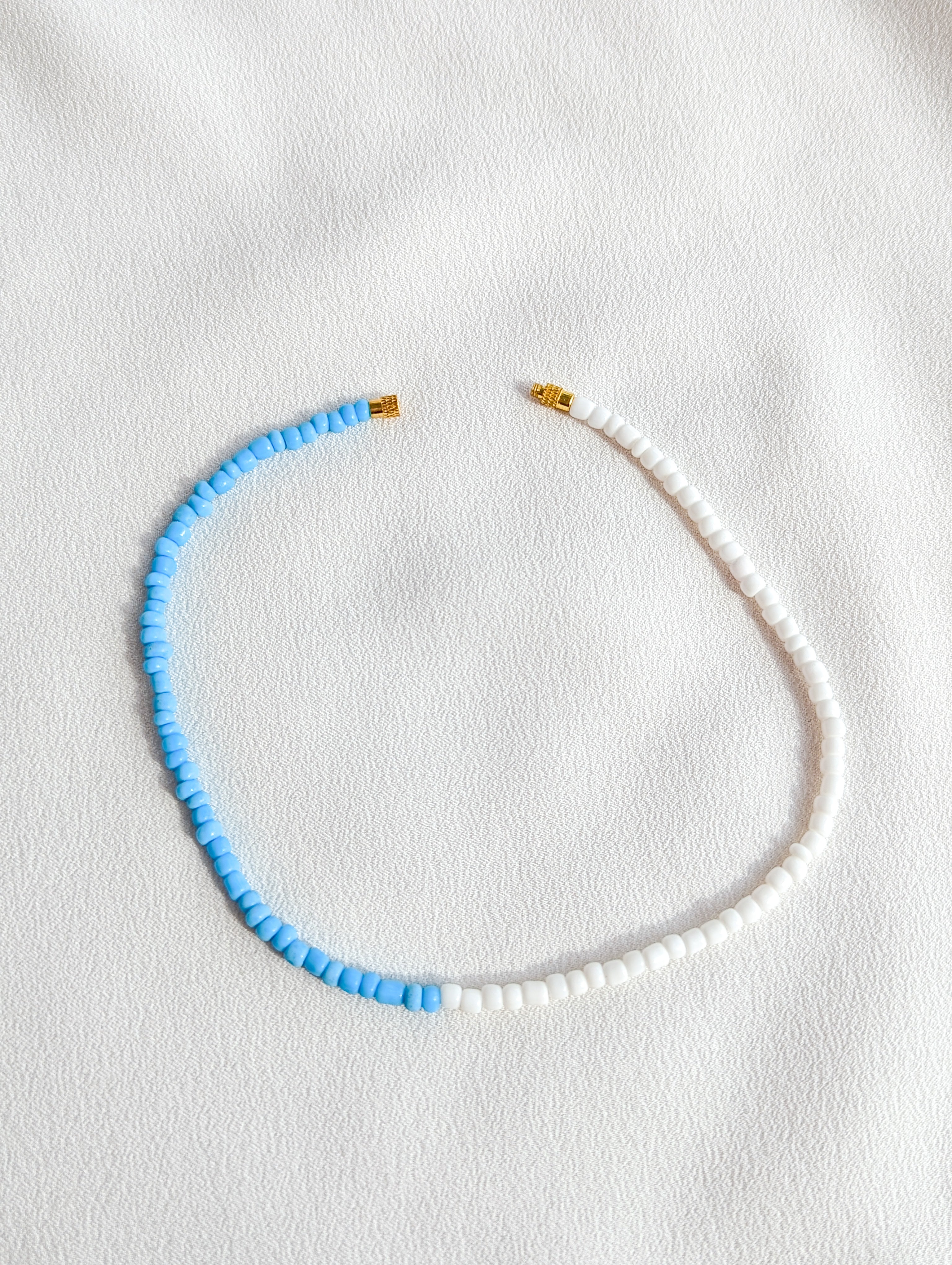 [THE FIFTY] Necklace: White/Blue [Small Beads]