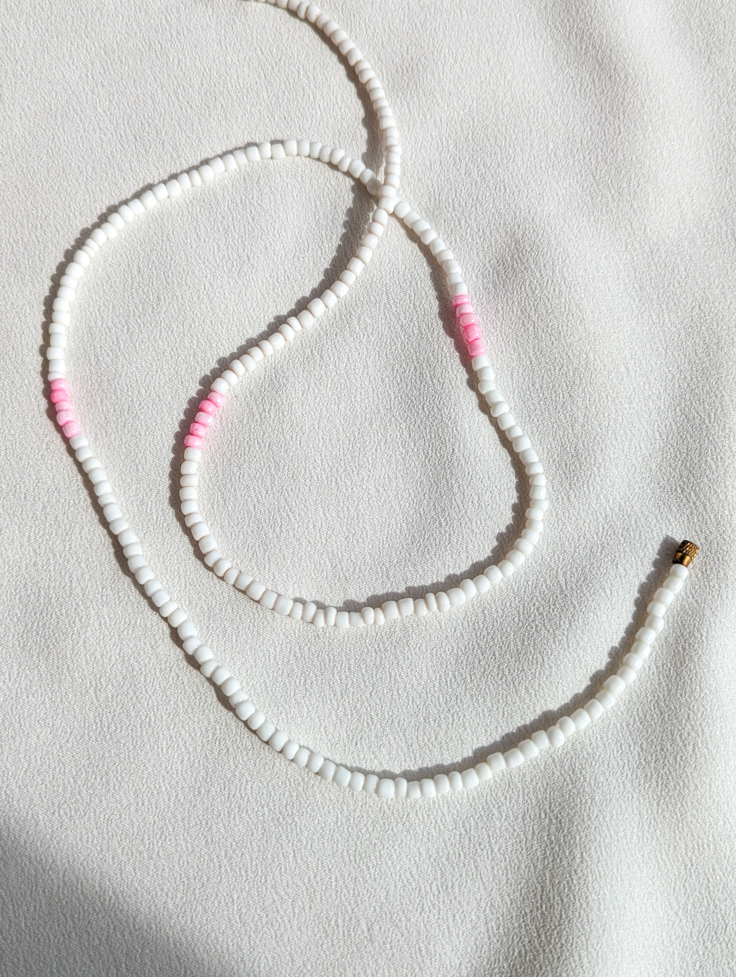 [THE FIFTY FIVE] Belly Chain: White/Pink [Large Beads]