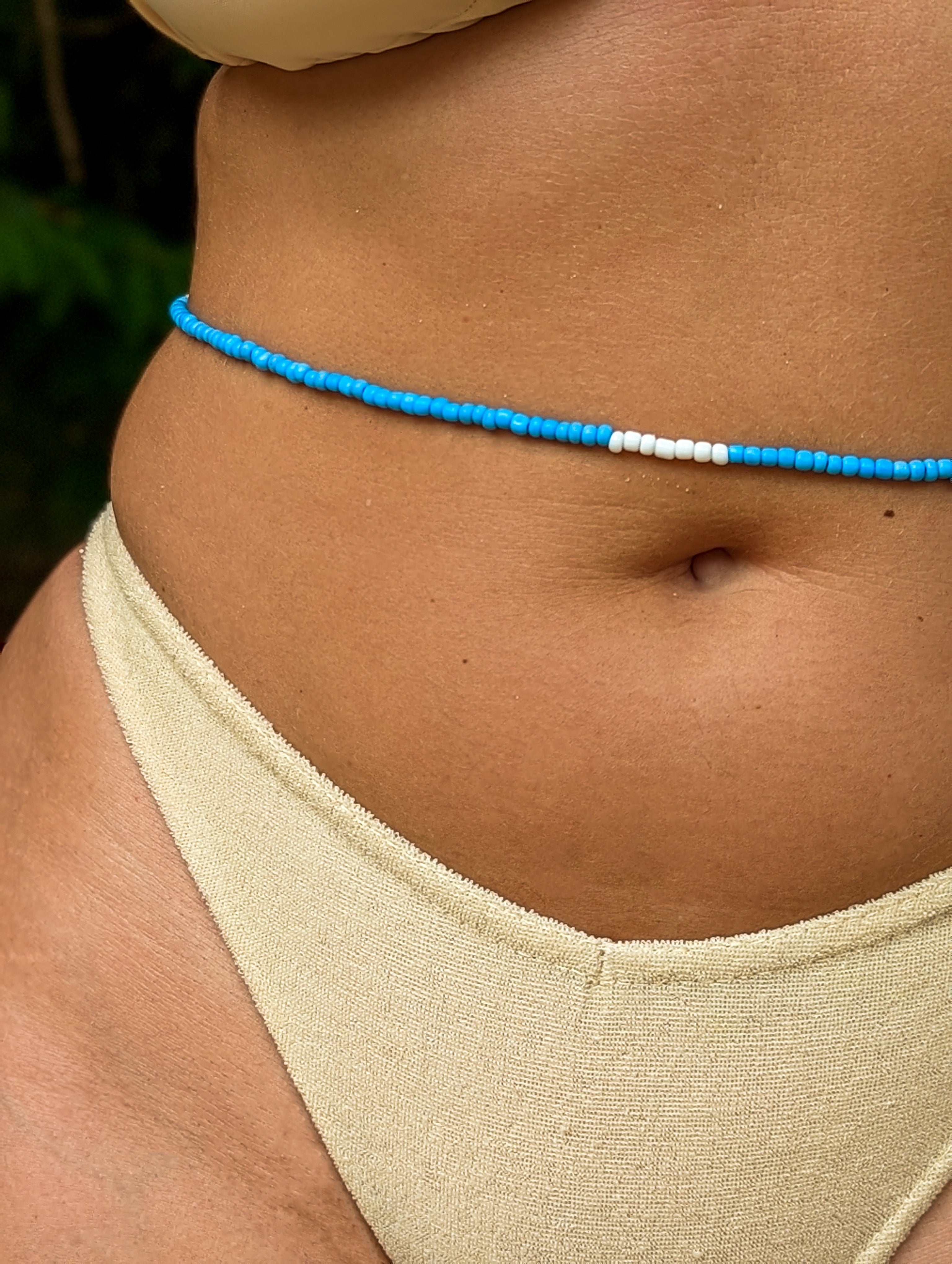 [THE FIFTY FIVE] Belly Chain: Blue/White [Large Beads]